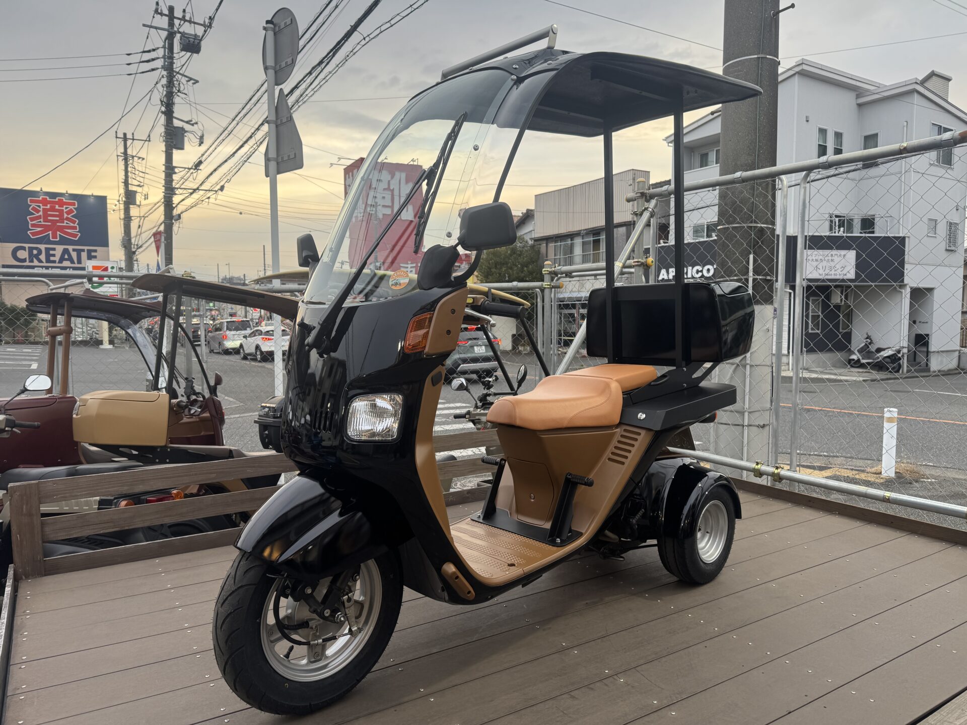 4stジャイロキャノピー・側車付軽二輪仕様