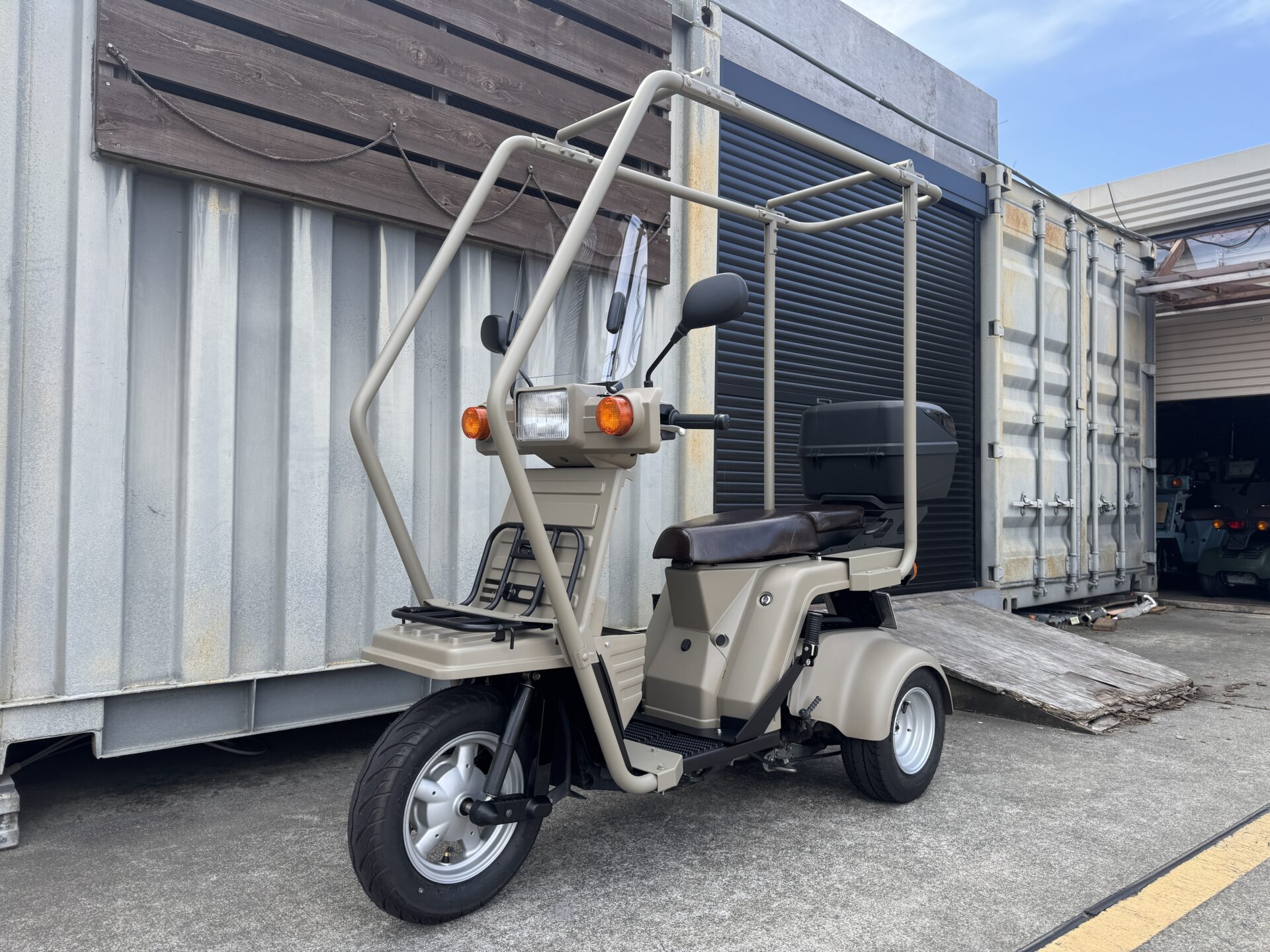 4stジャイロX・側車付軽二輪仕様